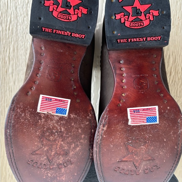 Brown Chelsea Boots with Sculptural Heel and Contrast Stitching - Picture 8 of 16